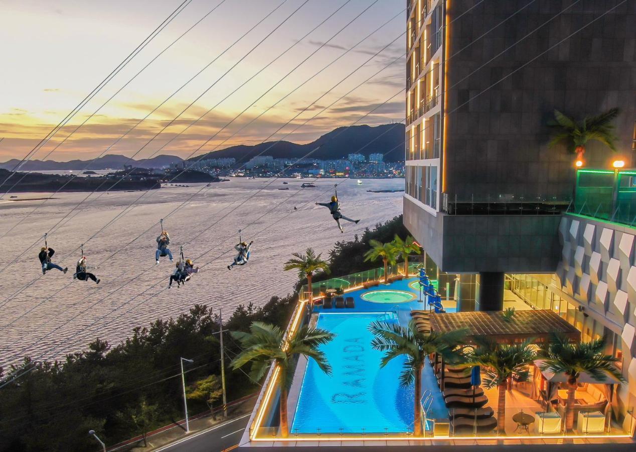 Hotel Ramada Plaza By Wyndham Dolsan Josu Exteriér fotografie
